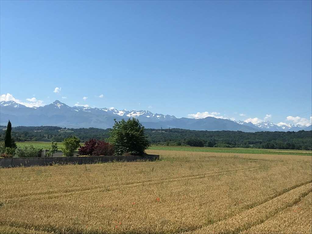 Kyriad Tarbes Odos Buitenkant foto